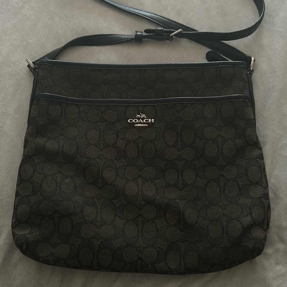 Coach Outline Signature Crossbody Bag